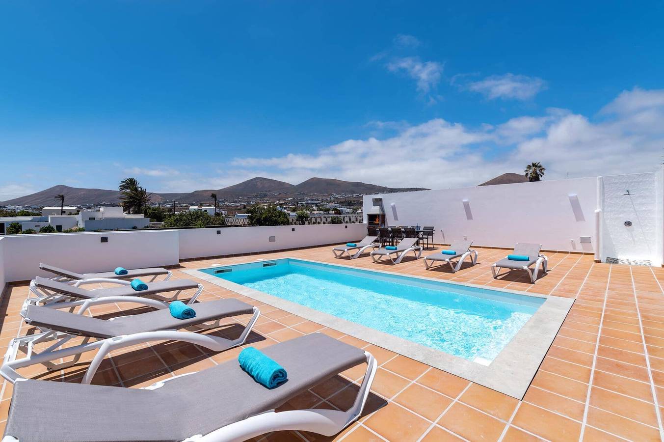 Villa Camino del Volcan by Villa Plus in Mácher, Tías
