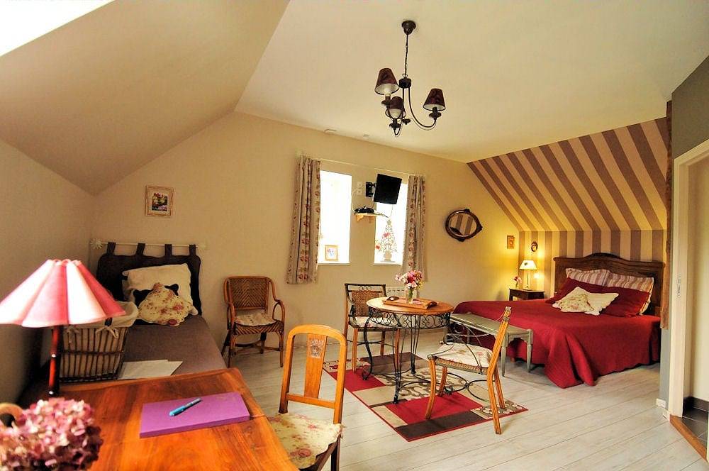 Les Chambres de la Roguenette - Chambre Belle de nuit in Saint-Prest, Région de Chartres