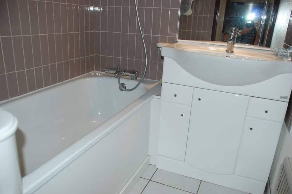 Ganze Wohnung, Komfortable Wohnung am Fuße der Pisten, Südlage, ruhig .Très Geschäften in Huez, Nationalpark Écrins