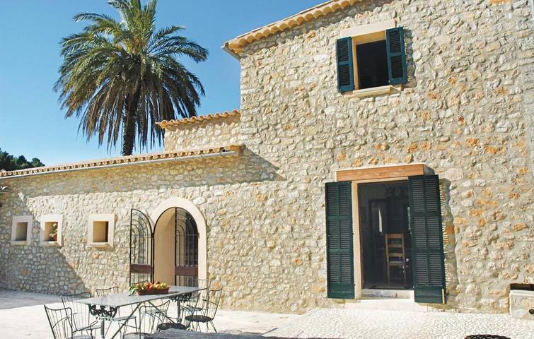Location de vacances pour 12 personnes, avec terrasse et piscine à Estellencs - 3