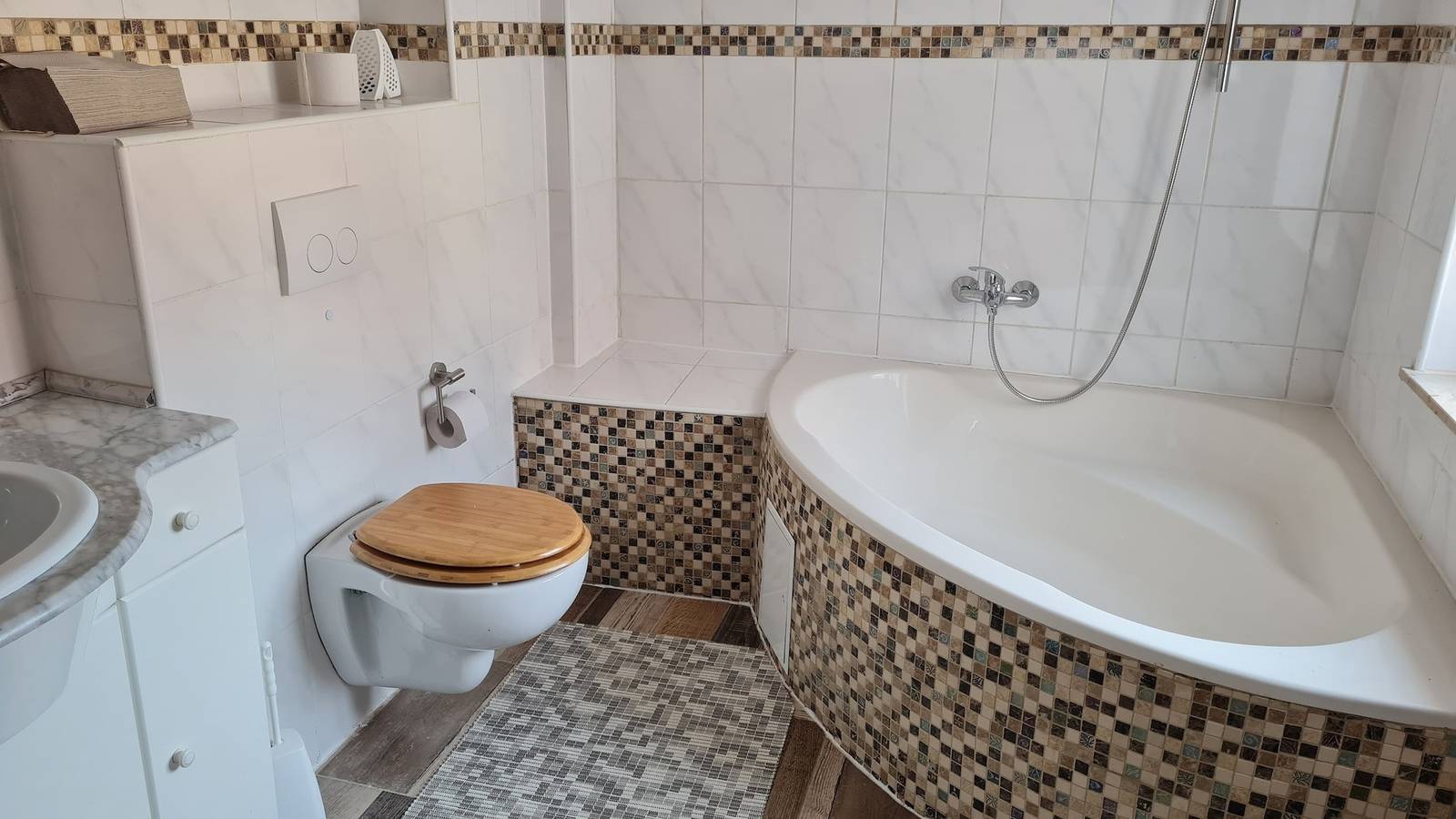 Ganze Ferienwohnung, Ferienwohnung mit individueller Ausstattung - jedes Zimmer ist anders in Erfurt, Thüringer Kernland