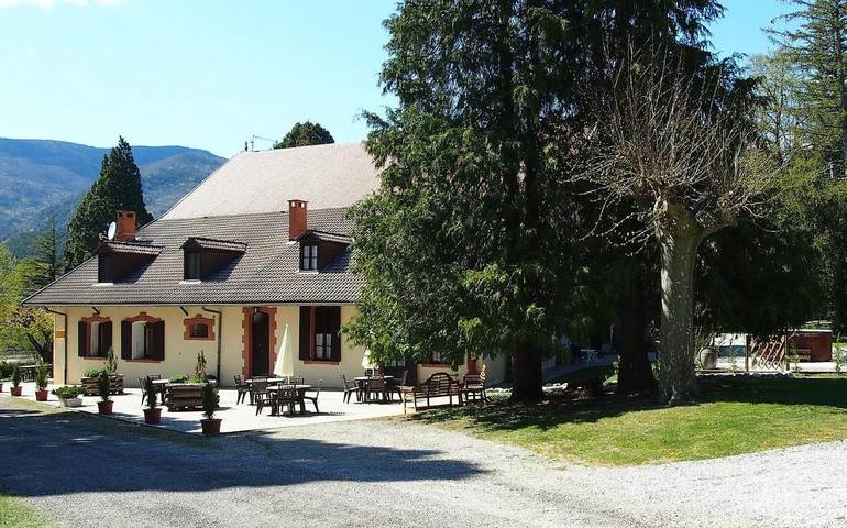 Chambre d’hôte pour 2 personnes, avec jardin, animaux acceptés à Saint-Pierre-d'Argençon