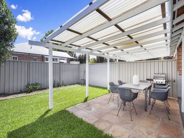 Vacation Rental for 4 Guests in Perth, Western Australia, Picture 3