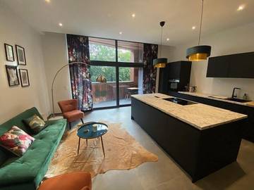 Gîte pour 4 personnes, avec terrasse ainsi que sauna et jacuzzi à Verviers