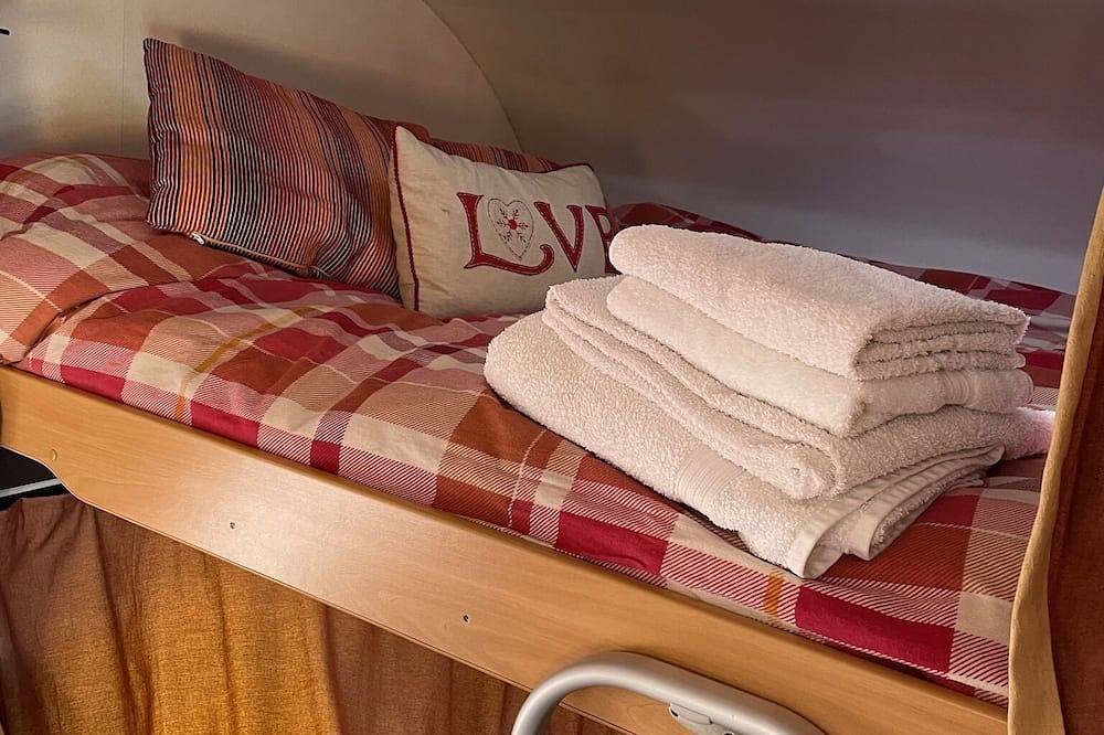Escape in a Flash! Private motorhome in beautiful Aonb in Bosham, West Sussex