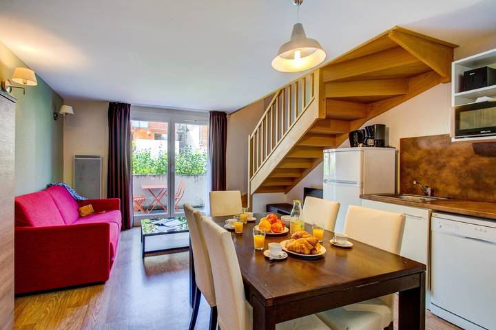 Appartement de vacances pour 6 personnes, avec balcon ainsi que piscine et sauna