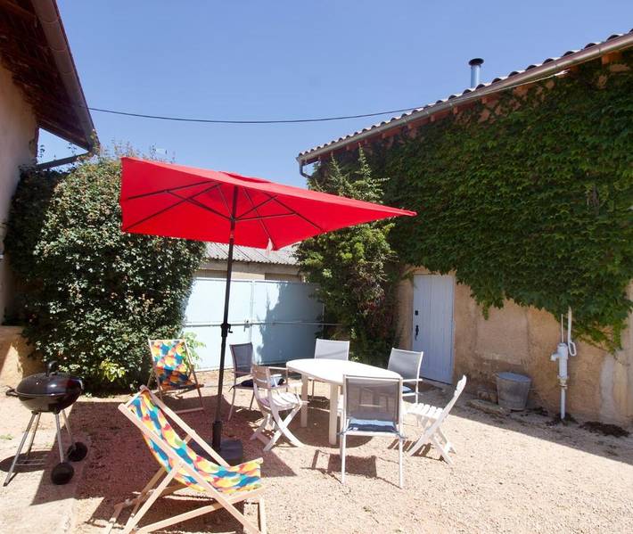 Location de vacances pour 6 personnes, avec jardin dans Davayé - 3