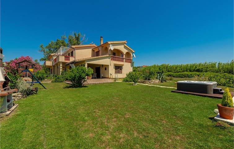 Ferienhaus für 11 Personen, mit Terrasse, mit Haustier in Zadar - 2