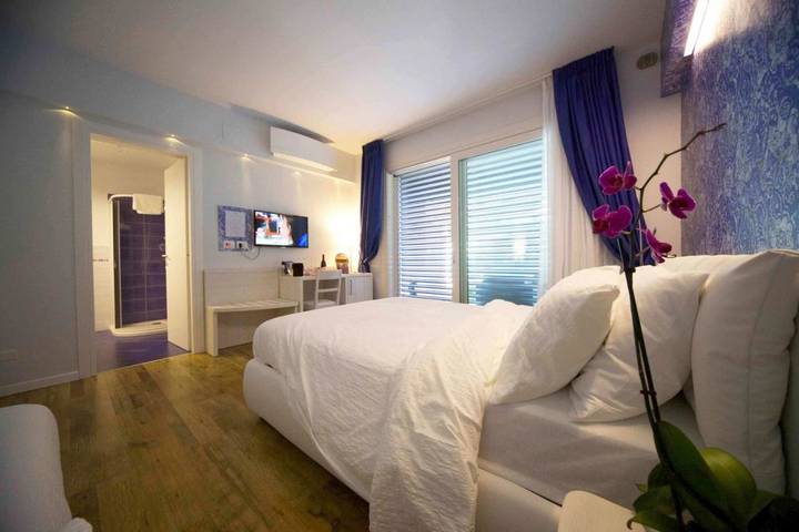 B&b per 3 persone, con Balcone e Terrazza nonché Giardino e Panorama a Civitanova Marche