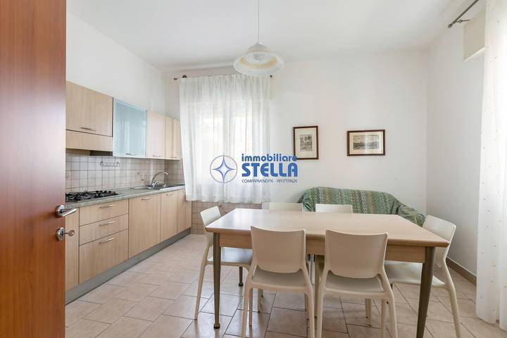 Ferienwohnung mit Meerblick für 5 Personen, mit Terrasse und Ausblick in Venedig Provinz