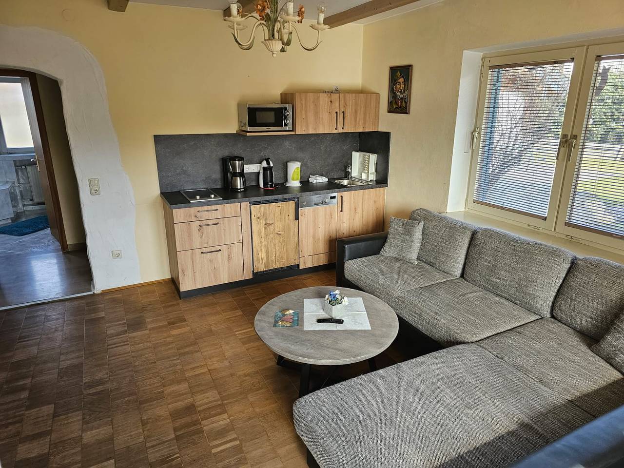 Ganze Ferienwohnung, Appartement Bergblick - Appartement Bergblick, 45qm, bis 3 Personen, sep.Schlafzimmer mit 2 Einzelbetten in Grassau, Chiemsee