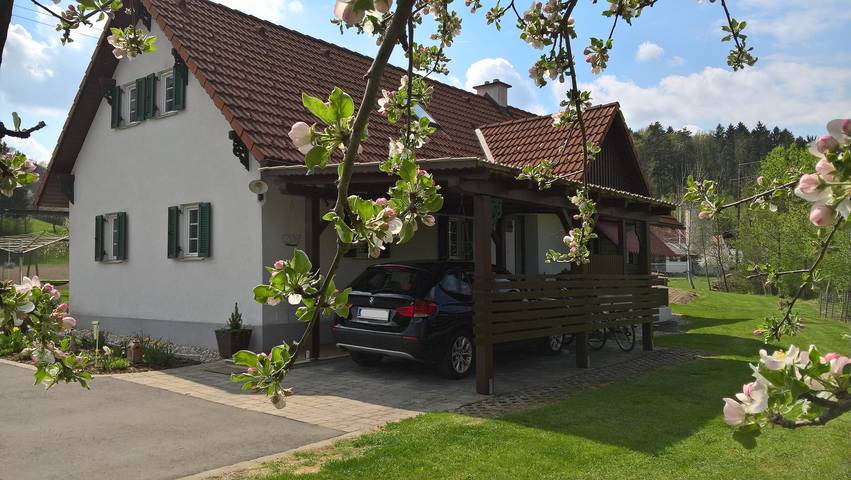 Ferienhaus für 4 Personen, mit Ausblick und Garten, mit Haustier