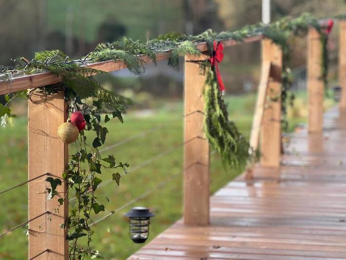 Location de vacances pour 8 personnes, avec vue ainsi que jardin et piscine, animaux acceptés à Caurel - 2