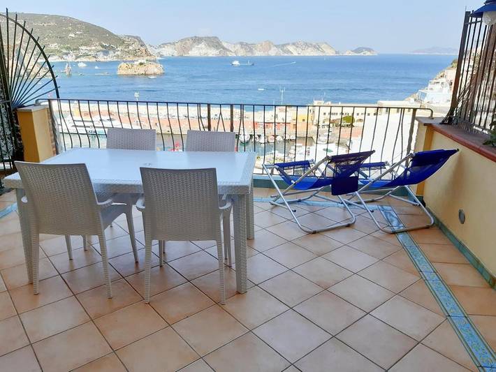 Apartamento de vacaciones para 5 personas, con vistas y terraza - 1