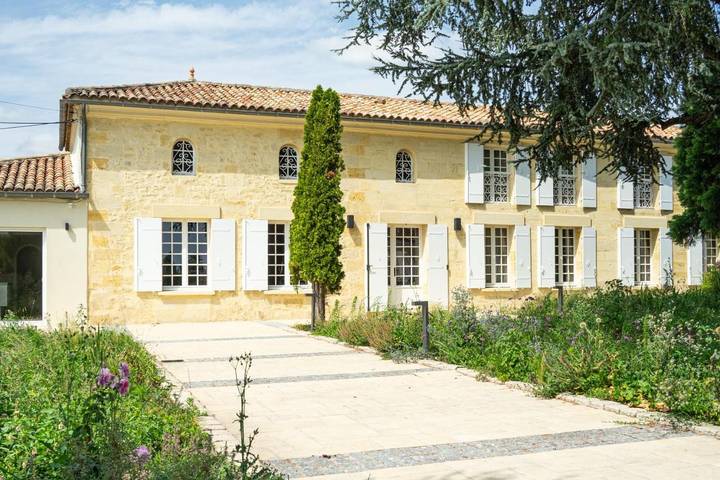 Location de vacances pour 2 personnes, avec vue et jardin à Vignonet - 2