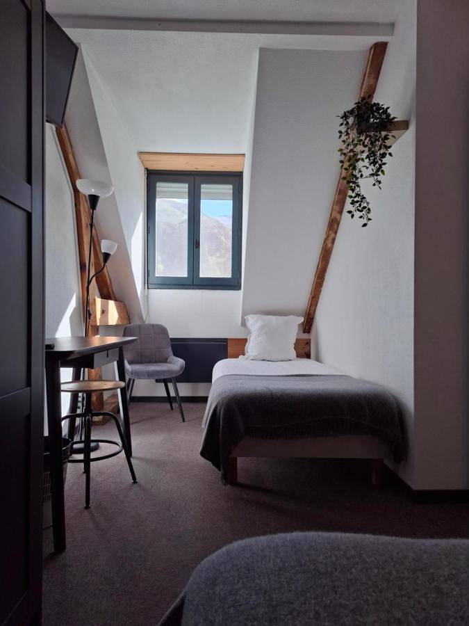 Hôtel pour 2 personnes, avec jardin ainsi que terrasse et vue, animaux acceptés dans vallée d'Aspe - 4