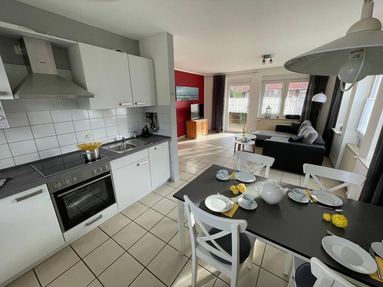 Ganze Wohnung, Sonnige Ferienwohnung mit großem Garten in Carolinensiel-Harlesiel, Wittmund