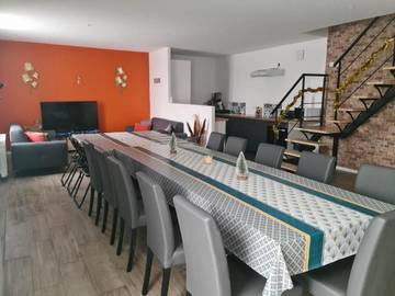 Gîte pour 10 personnes, avec jacuzzi ainsi que piscine et terrasse à Cerizay