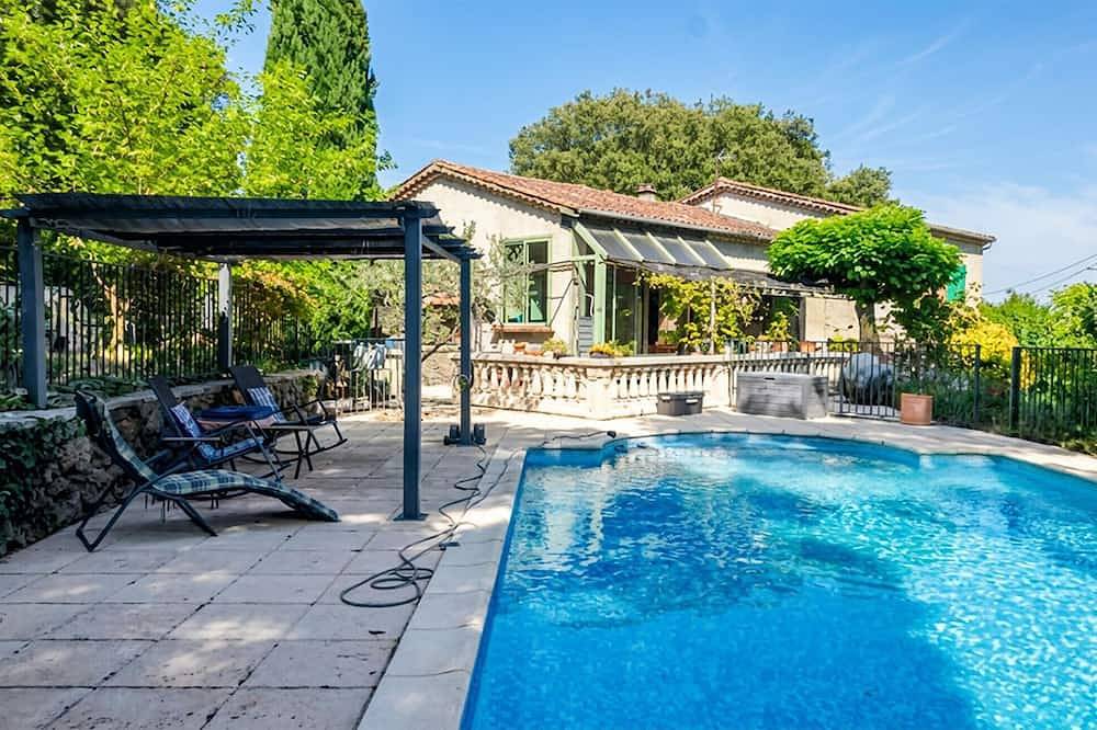 Maison piscine à Anduze in Anduze, Parc national des Cévennes