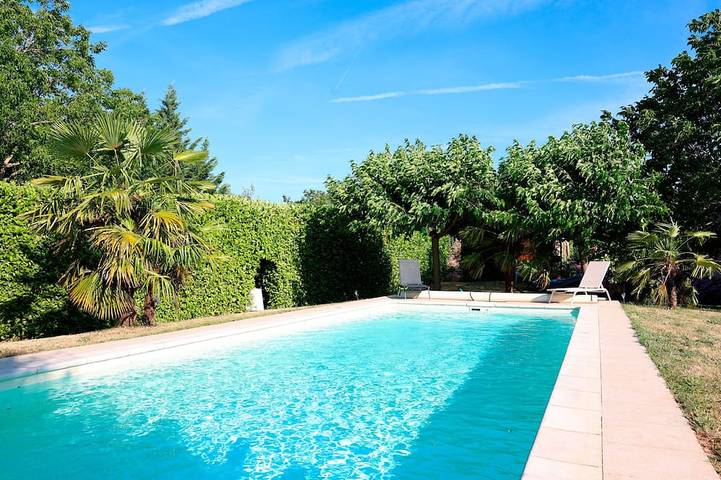 Gîte pour 4 personnes, avec Jardin à Lédergues