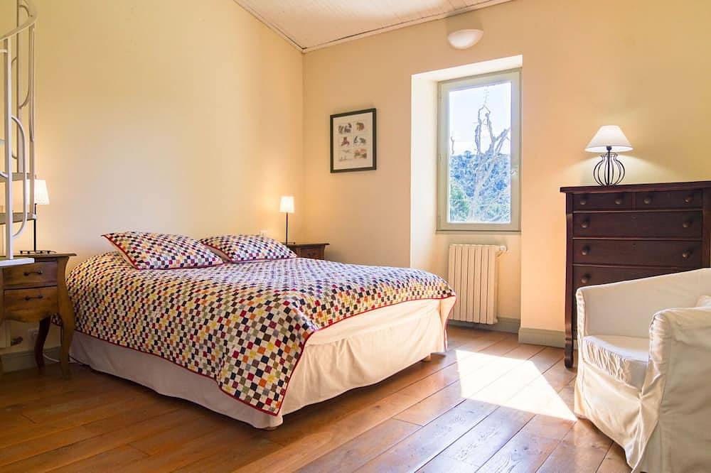 Maravillosa casa de vacaciones privada con piscina privada, Wifi, Tv, terraza y mascotas permitida in Grambois, Parque natural regional del Luberon