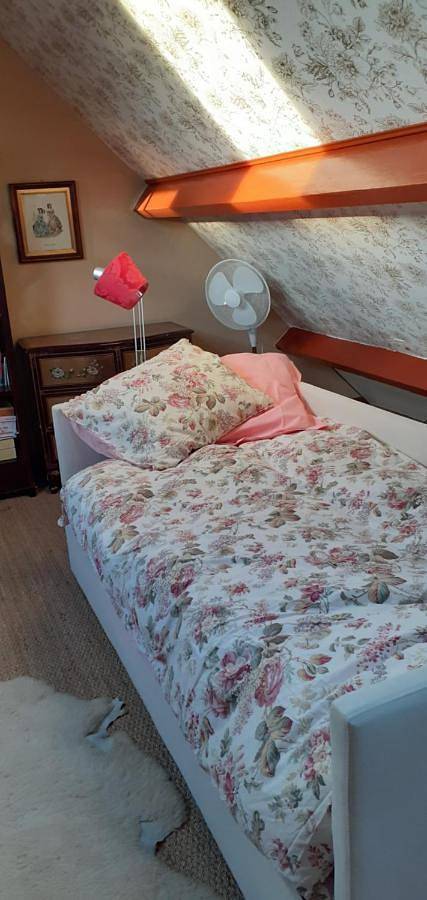 Location de vacances pour 2 personnes, avec vue ainsi que jardin et terrasse dans Le Menoux - 3