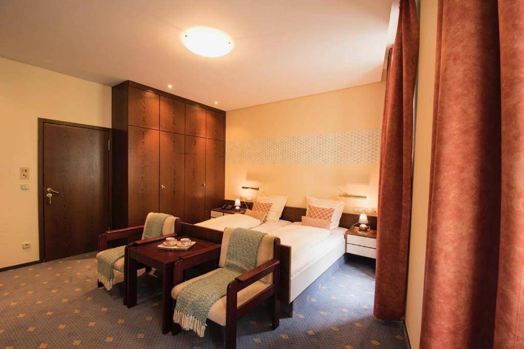 Triple Room with Balcony in Bad Bertrich, Traben-Trarbach et ses environs