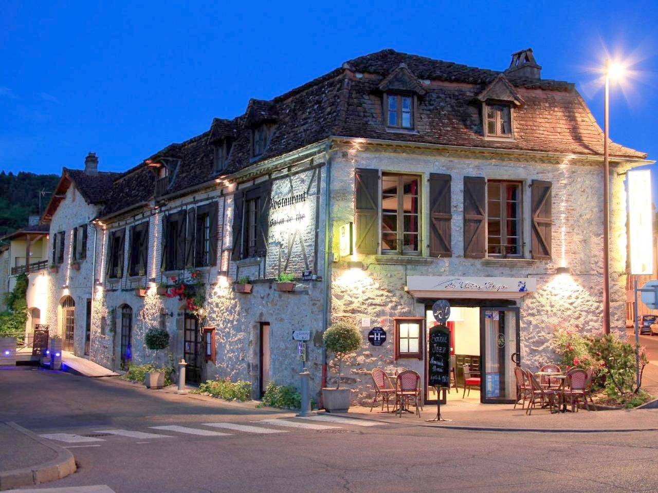 Le Victor Hugo - Hôtel et Restaurant - Logis Hôtels in Saint-Céré, Lot