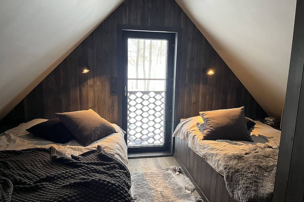 Fantastic newly built barn in the country, only 45 minutes from Gbg in Vargarda, Västergötland