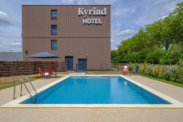 Hôtel pour 4 personnes, avec piscine et terrasse, animaux acceptés