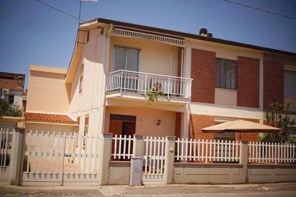 Location de vacances pour 2 personnes, avec terrasse et vue à Oristano - 4