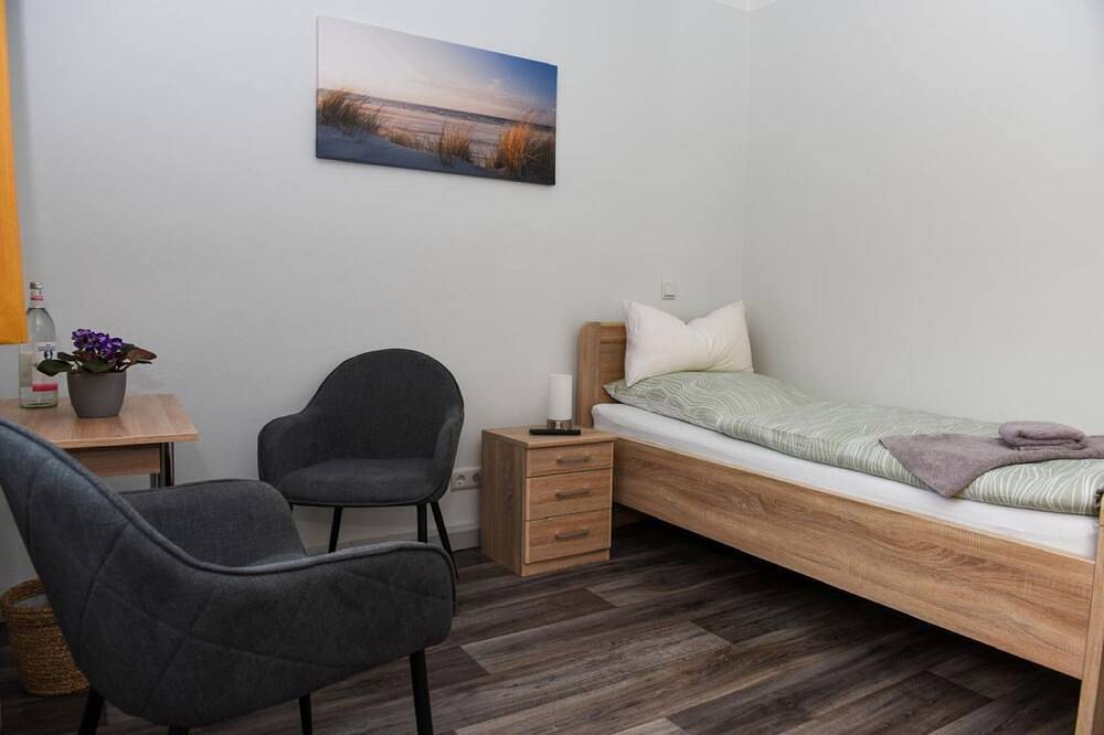 Ganze Wohnung, Einzelzimmer 1 - Ferienzimmer Wache Ost am Berzdorfer See in Görlitz, Oberlausitz-Niederschlesien
