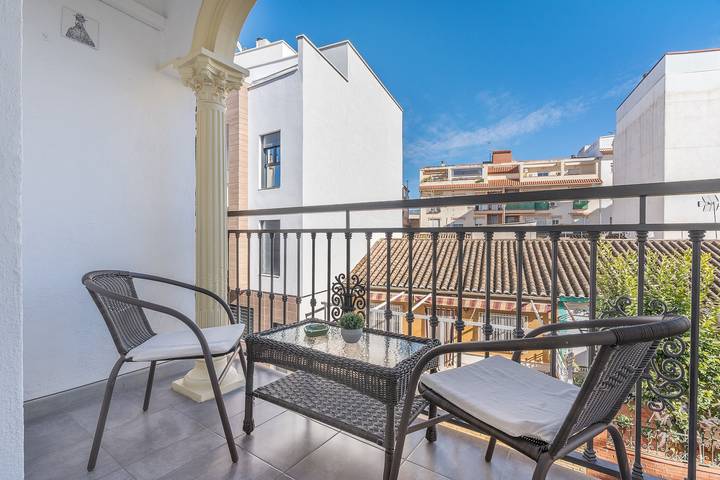 Entire apartment, Apartment 'Bright  in Maracena' with Private Terrace, Wi-Fi and Air Conditioning in Maracena, Granada Province