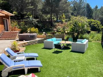 Cottage pour 6 personnes, avec vue et jardin à Ceyreste