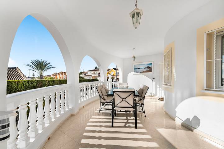 Casa rural para 6 personas, con vistas al lago y jardín en Rojales - 4