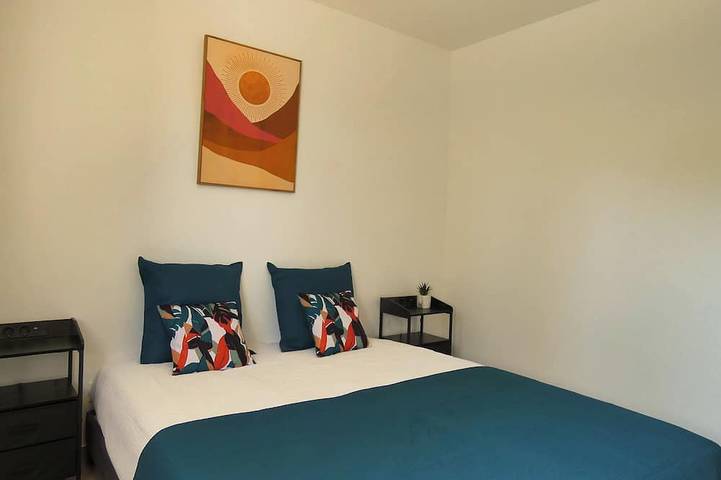 Location de vacances pour 2 personnes, avec balcon ainsi que jardin et jacuzzi à Charavines - 2