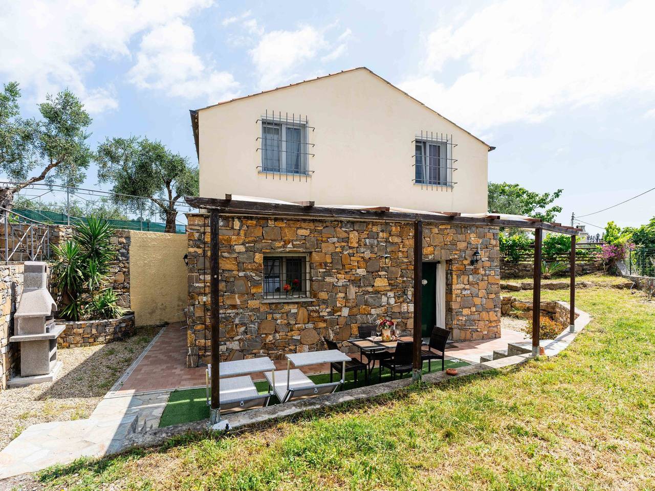 Ganze Wohnung, Rose in Civezza, Riviera di Ponente