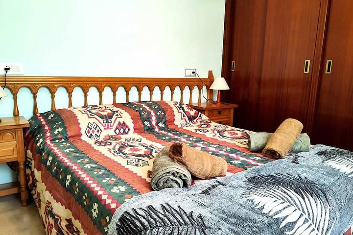Entire apartment, Apartment with terrace and balcony very central in La Ràpita in Sant Carles de la Ràpita, Costa Dorada