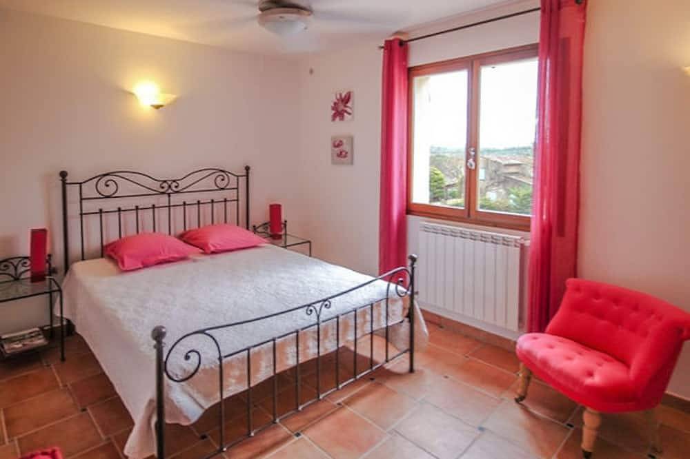 Confort, Qualité , Espace, près de tout:  Tout y est...en famille ou entre amis. in Seillans, Région de Draguignan