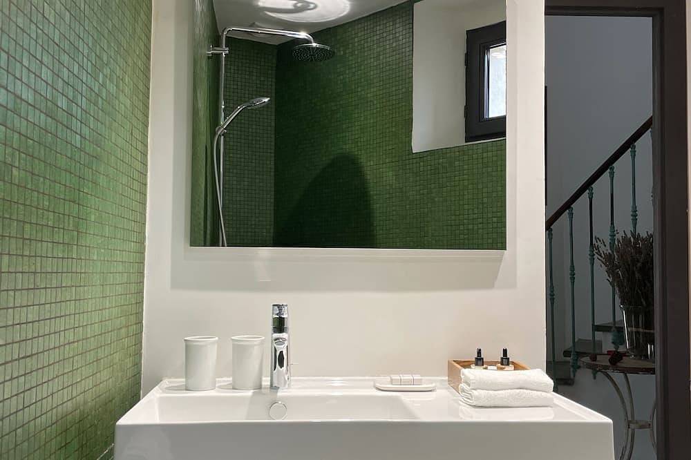 Encantadora casa de campo con piscina en el Domaine de Montlaur en el corazón del país cátaro in Montlaur, Limoux region