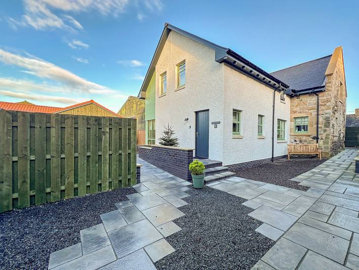 Log cabin for 6 people, with garden in Linlithgow