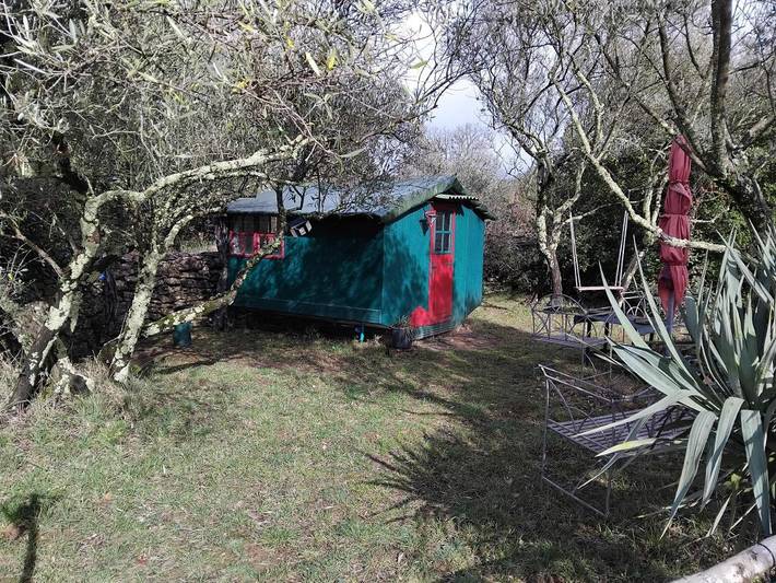 Tente pour 2 personnes, avec jardin ainsi que vue et piscine
