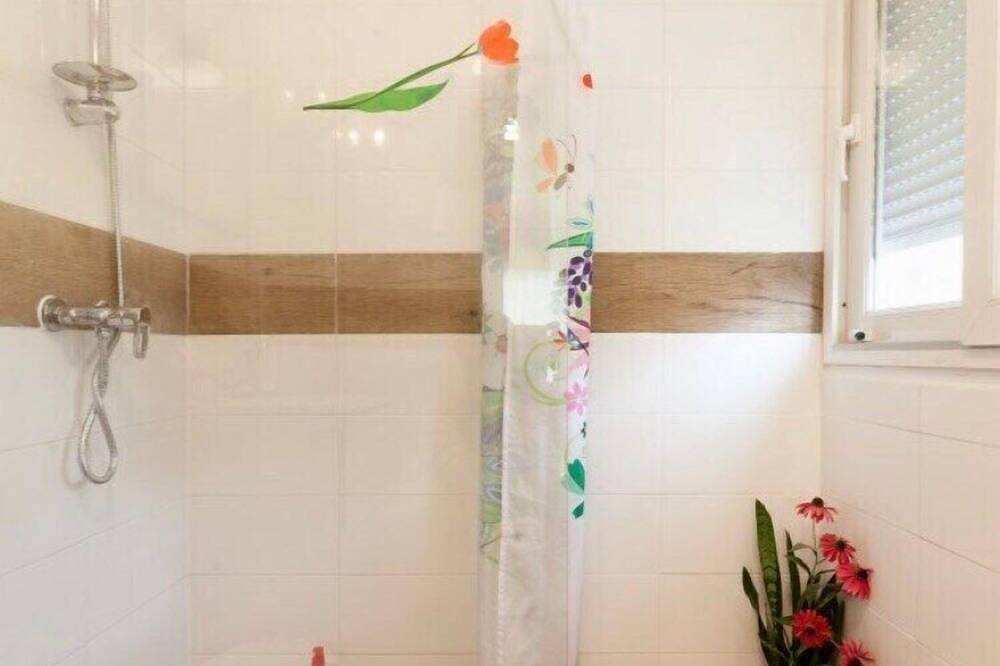 Entire apartment, Suite Escale Ground Floor in Plouédern, Brest region