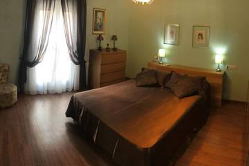 Vacation Rental for 6 Guests in Cadiz Old Town, Cádiz, Picture 3