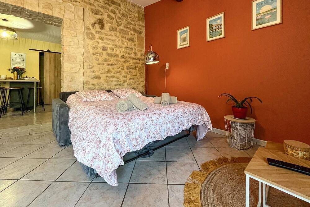 Pet friendly home in Sernhac in Sernhac, Nimes und Umgebung