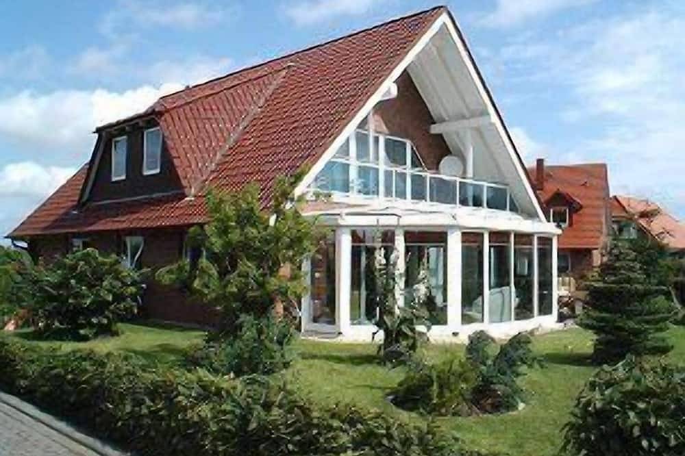 Apartamento entero, Ático luminoso y acogedor con terraza y logia. in Plau am See, Región de Ludwigslust-Parchim