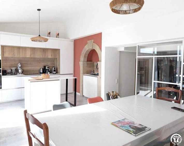 Gîte pour 2 personnes, avec terrasse et jardin à Laurens