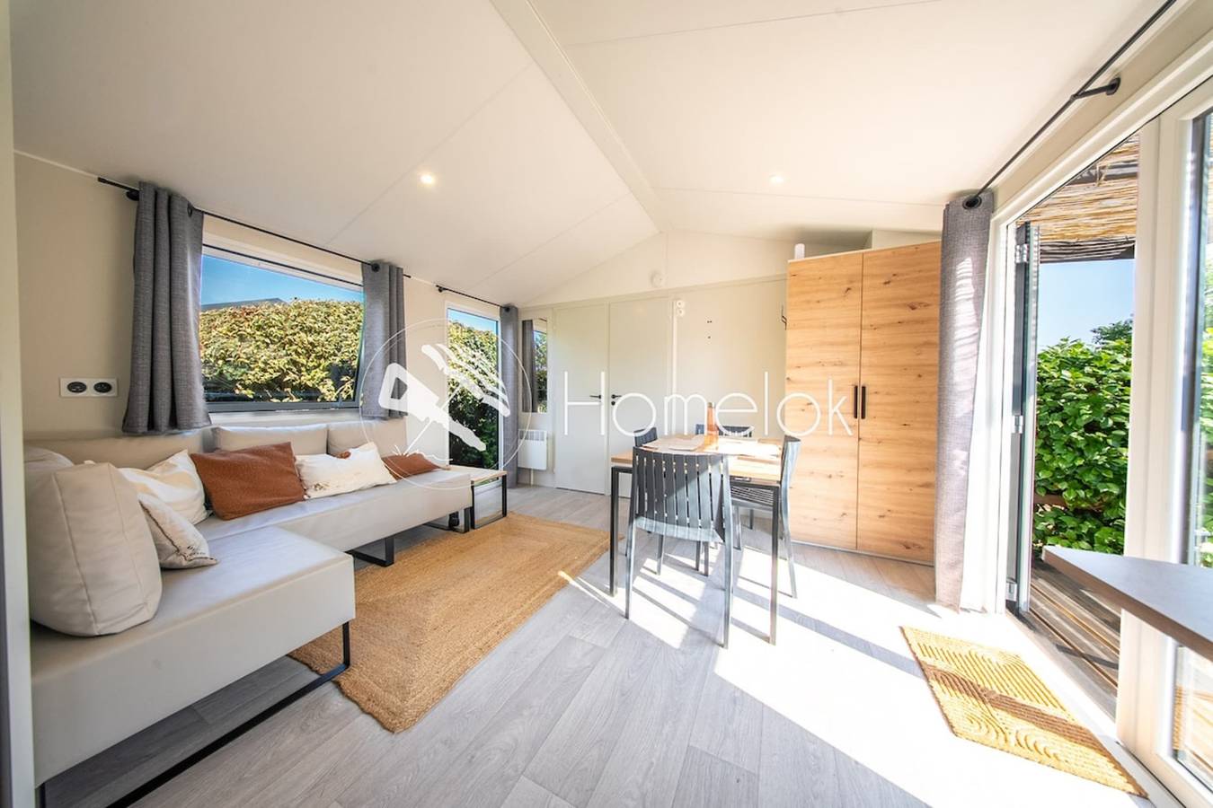 Bord de mer : Mobil-home Neuf avec Jardin in Plage de Port Fontaine-Lomener, Ploemeur