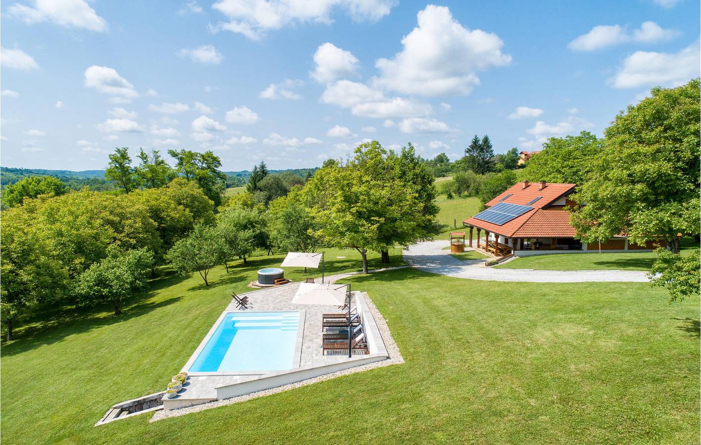Ferienhaus für 12 Personen mit Ausblick in Sisak-Moslavina