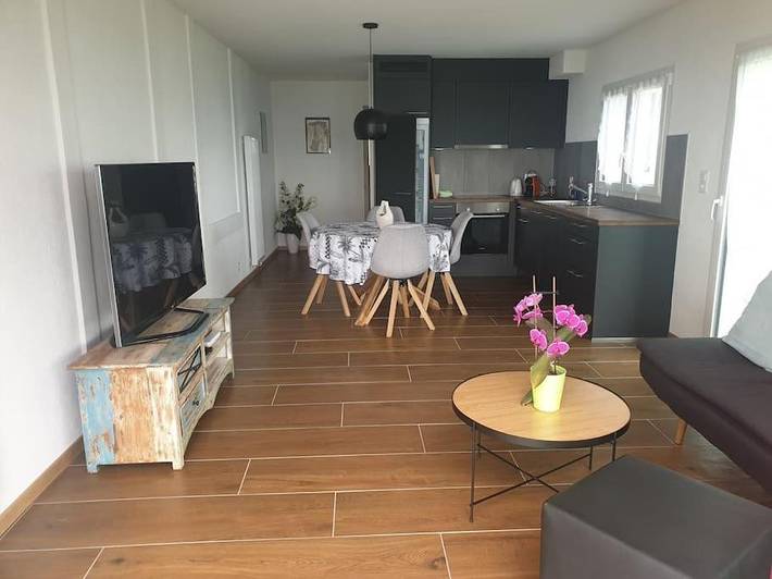 Gîte pour 4 personnes, avec Terrasse ainsi que Jardin et Vue à Bullet